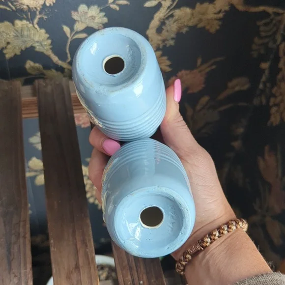 Japanese Vintage Ceramic Salt And Pepper Shakers Light Blue With Wheat Design - Picture 4 of 9